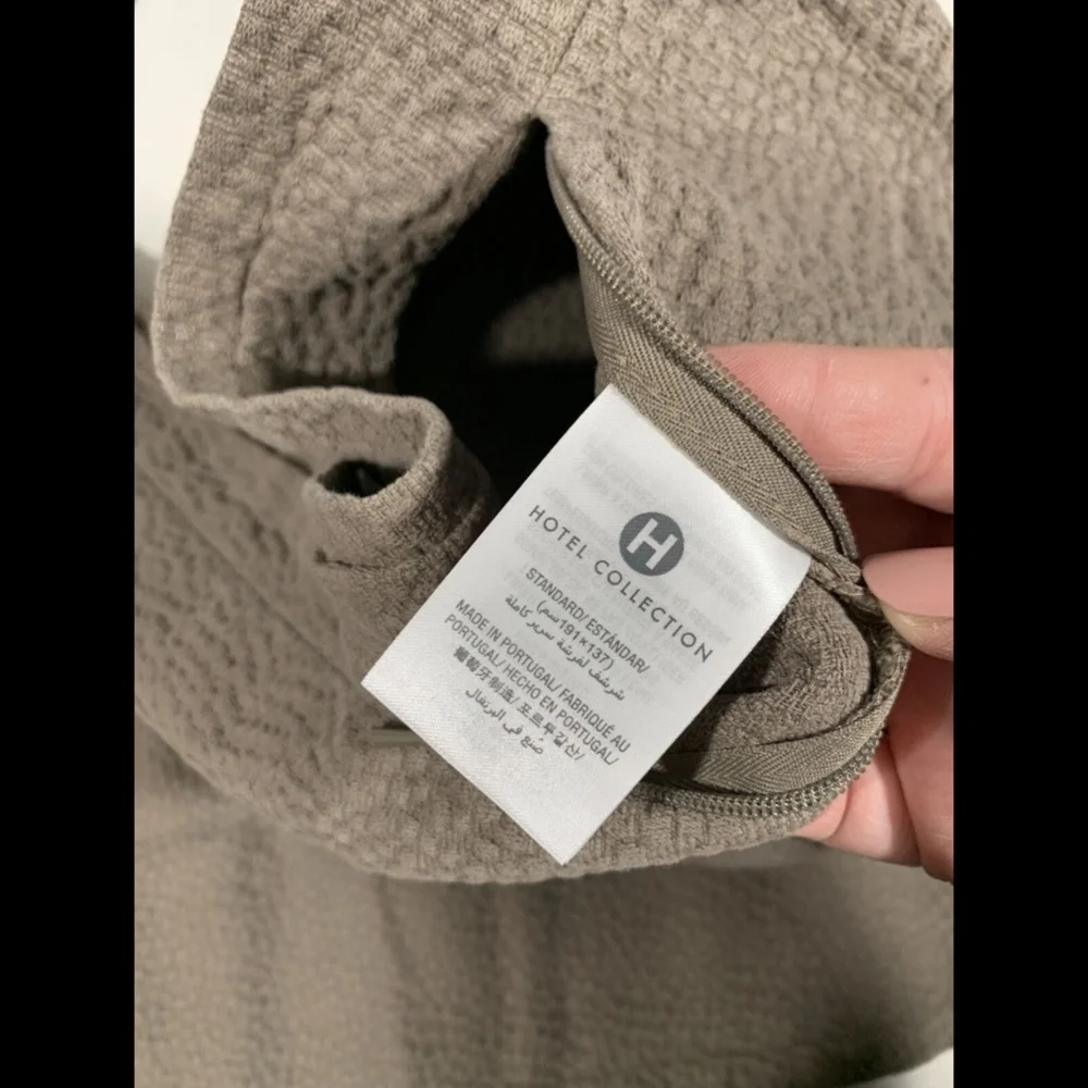 NIB Hotel Collection Como Quilted (1) Standard Sham Pillow Case‎